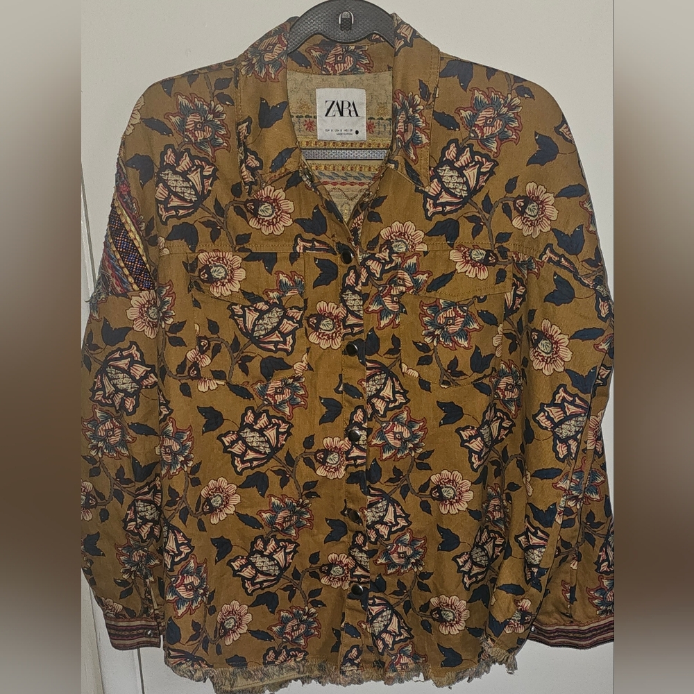 Zara Boho Embroidered Floral Utility Jacket Women’s Small Made in India Raw Hem